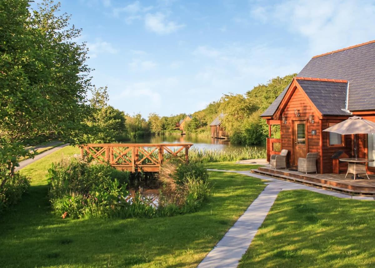 Anglesey Lakeside Lodges Менай-Бридж Экстерьер фото