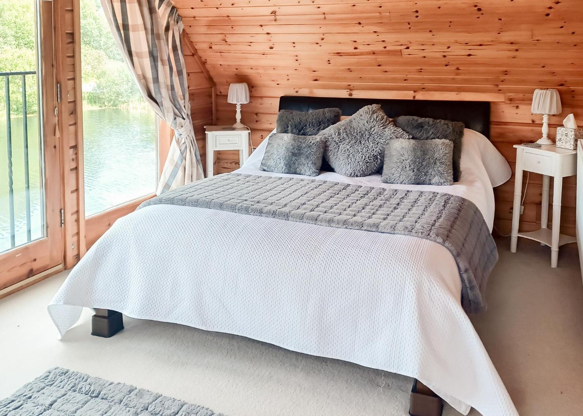 Anglesey Lakeside Lodges Менай-Бридж Номер фото