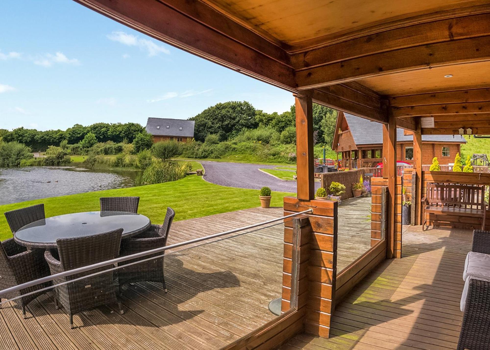 Anglesey Lakeside Lodges Менай-Бридж Номер фото