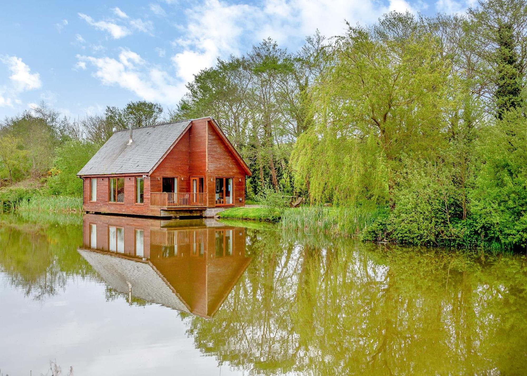 Anglesey Lakeside Lodges Менай-Бридж Экстерьер фото