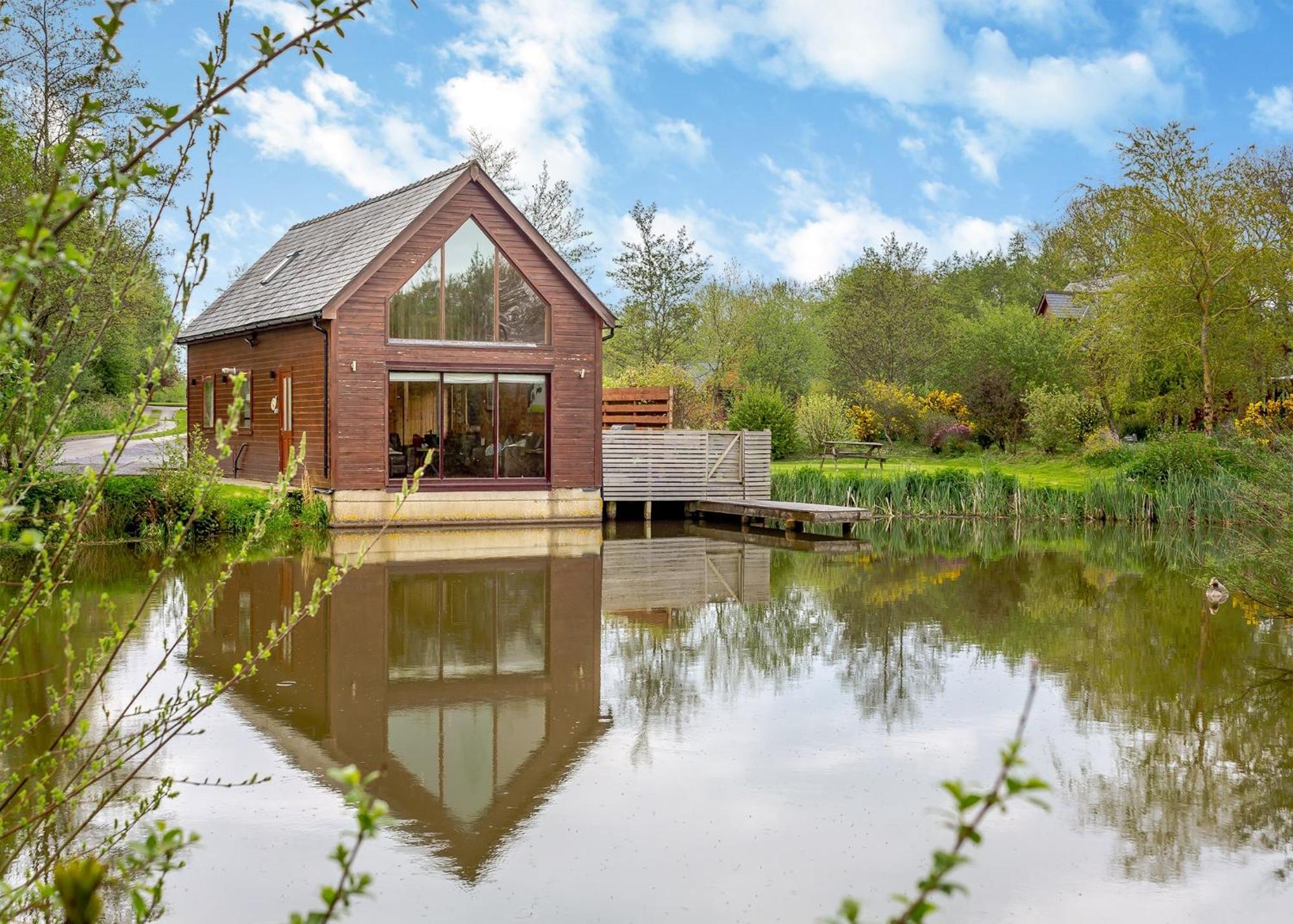 Anglesey Lakeside Lodges Менай-Бридж Экстерьер фото