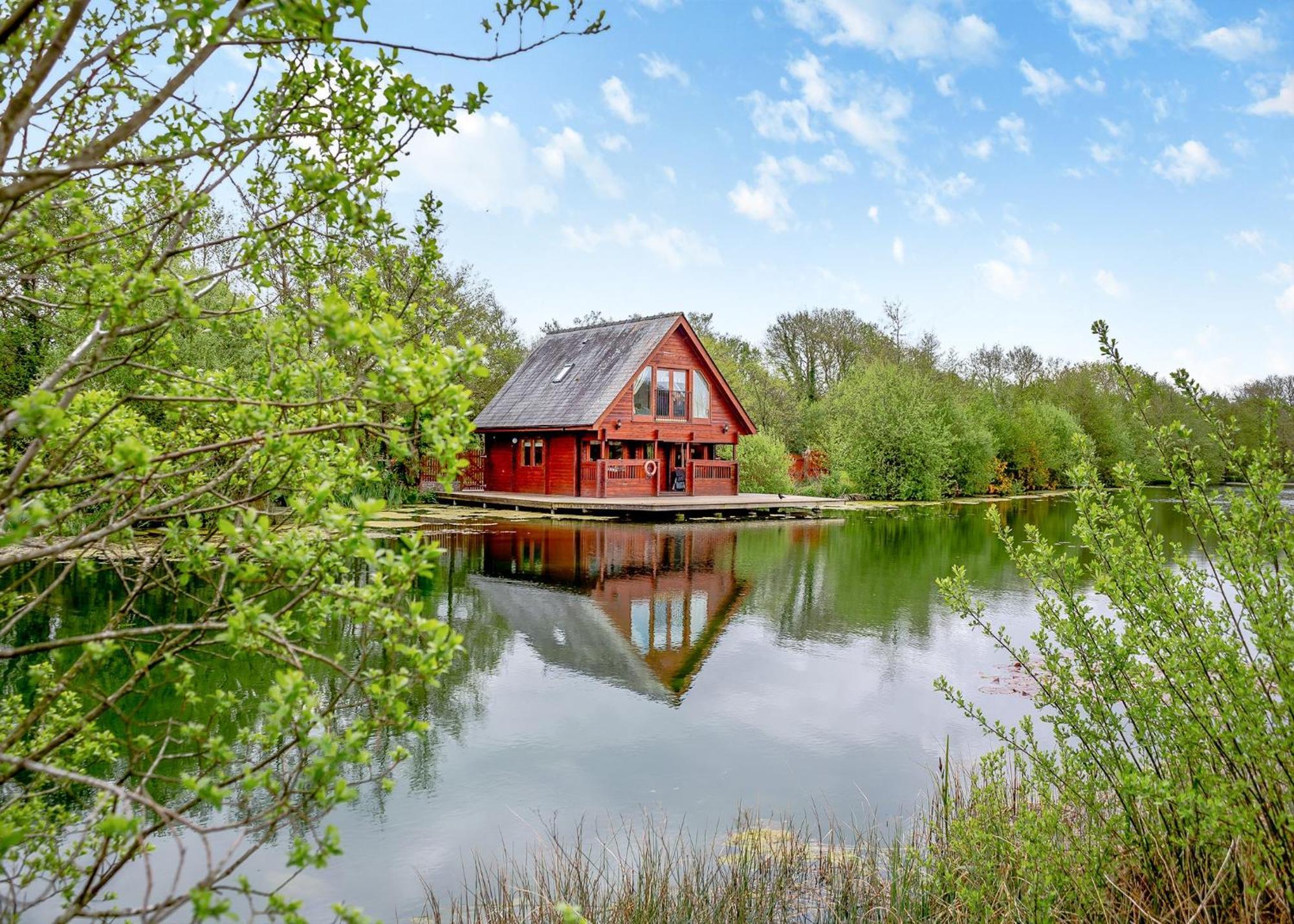 Anglesey Lakeside Lodges Менай-Бридж Экстерьер фото