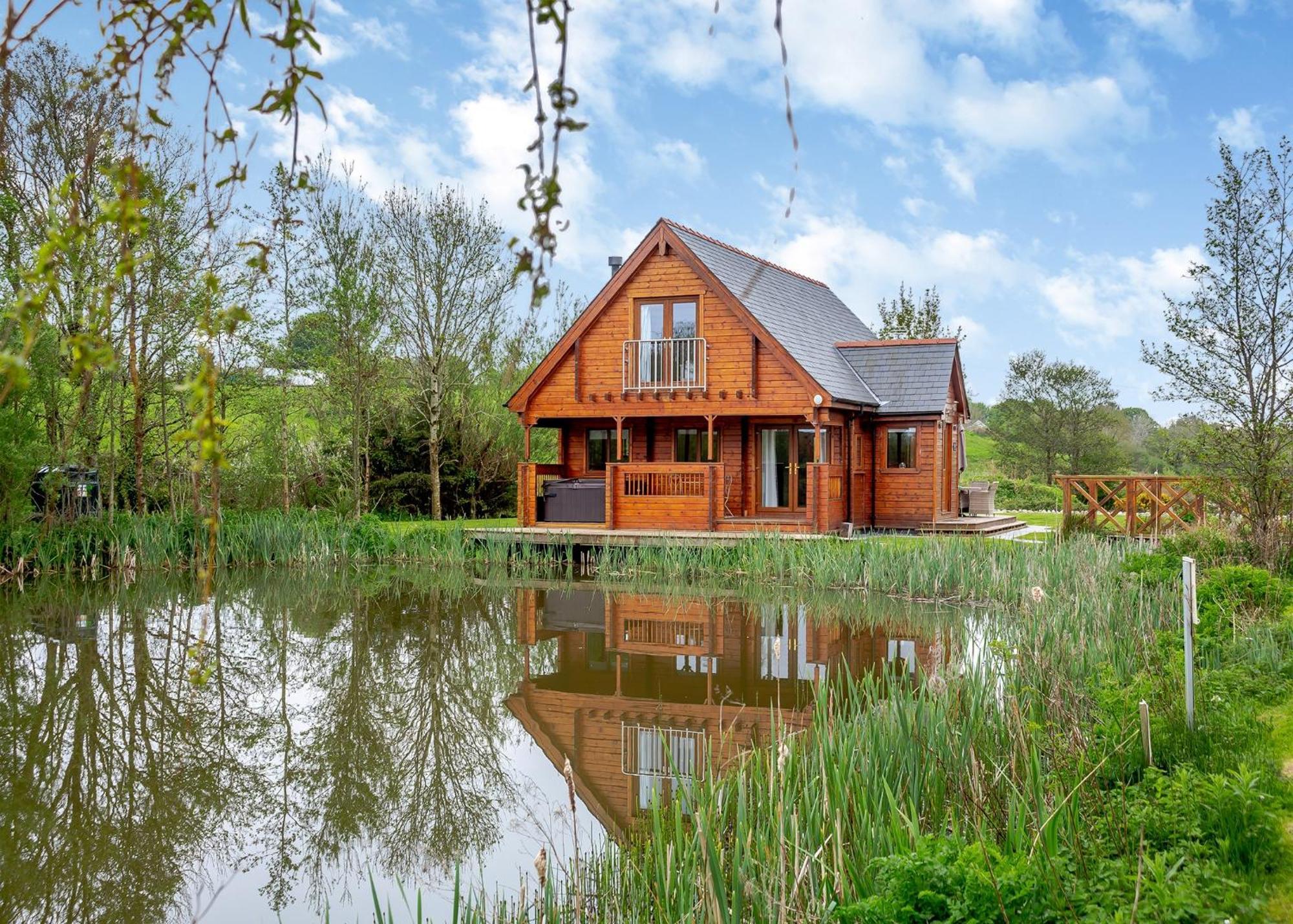 Anglesey Lakeside Lodges Менай-Бридж Экстерьер фото
